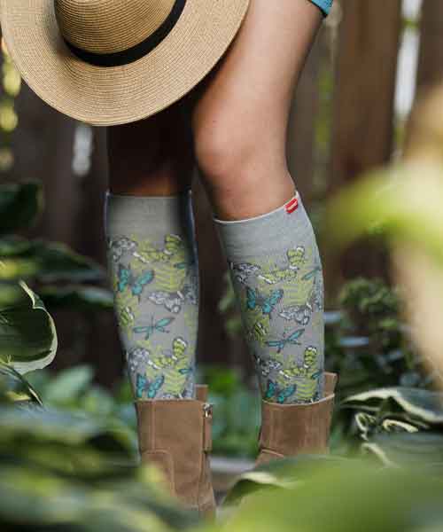 Cotton 15-20 mmHg Knee High Compression Socks in April Showers Pattern