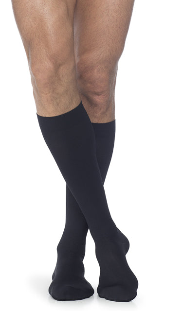 Sigvaris Men Essential Opaque Knee High w/Silicone Band